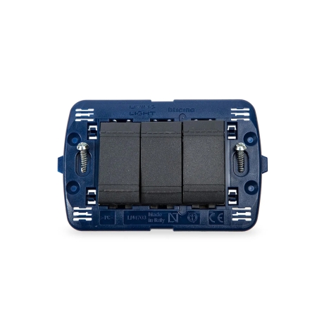 Interruptor unipolar 16A 250V 3 módulos Living Light